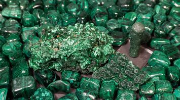 11 Spiritual Meanings of Malachite Stone
