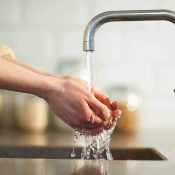 Woman Admits She Doesn’t Wash Hands After Toilet Use