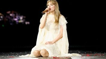 Taylor Swift Performs Long-Awaited Mashup During Her Toronto Eras Tour Stop