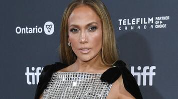 Jennifer Lopez Shares Heartfelt Thanksgiving Post as Ben Affleck and Jennifer Garner Celebrate Together in L.A.