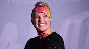 JoJo Siwa Reacts to Chloe Fineman Impersonating Her on SNL