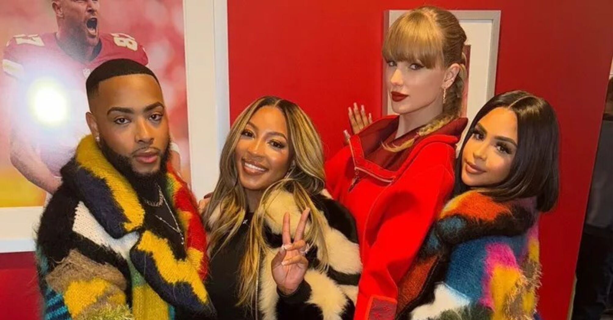 (L-R) Joshua Minger, Chariah Gordon, Taylor Swift and Sheawna Weathersby