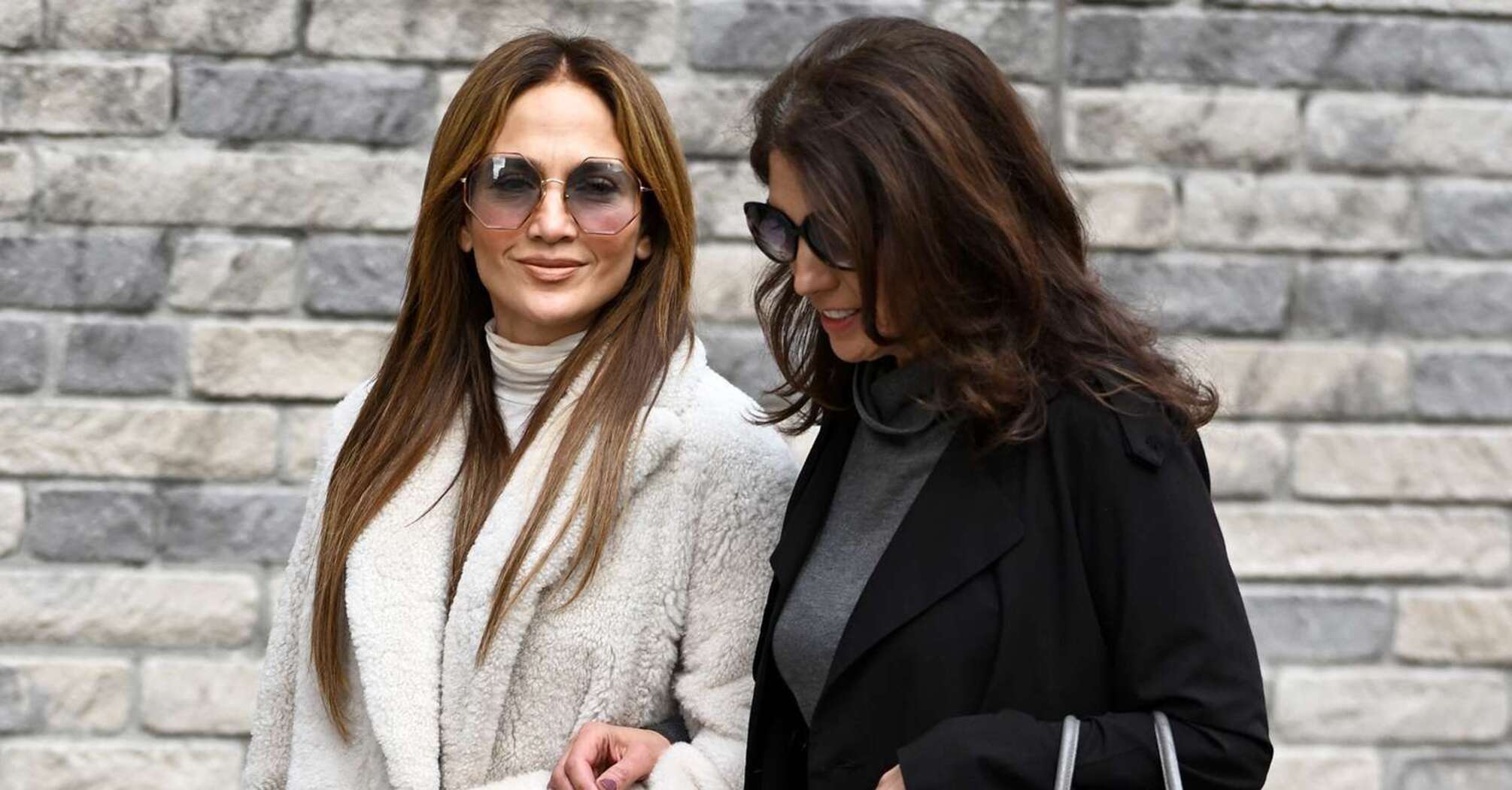 Jennifer Lopez Spotted with Sister Lynda in New York