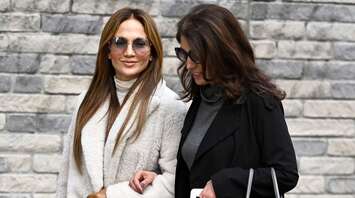 Jennifer Lopez Spotted with Sister Lynda in New York