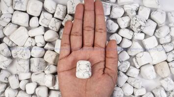 11 Spiritual Meanings of Howlite