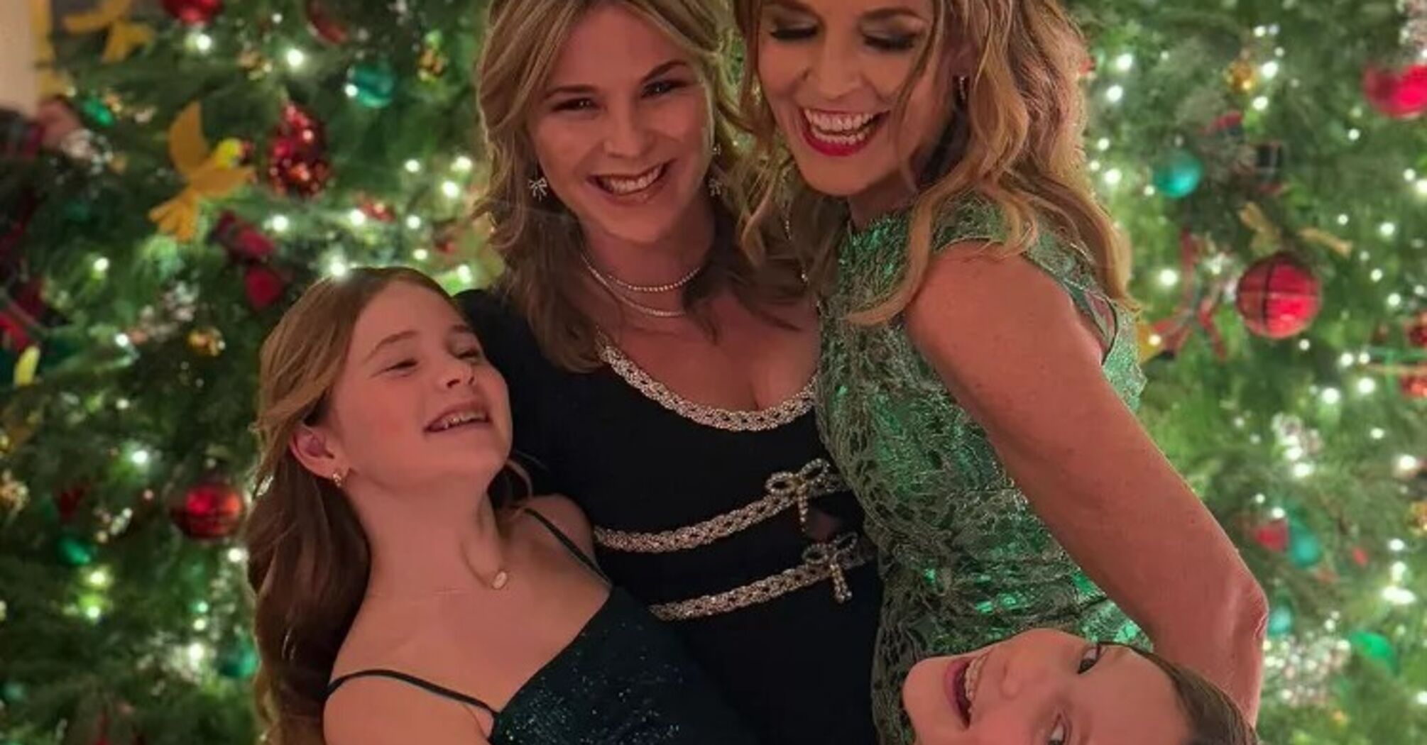 Savannah Guntrie and Jenna Bush Hager with their daughters at the White House