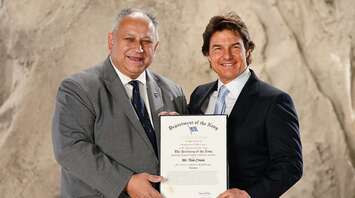Tom Cruise Receives Highest Civilian Award for Promoting US Navy