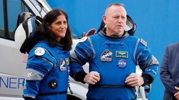 Stranded NASA Astronauts' Christmas Photo Sparks Timeline Questions