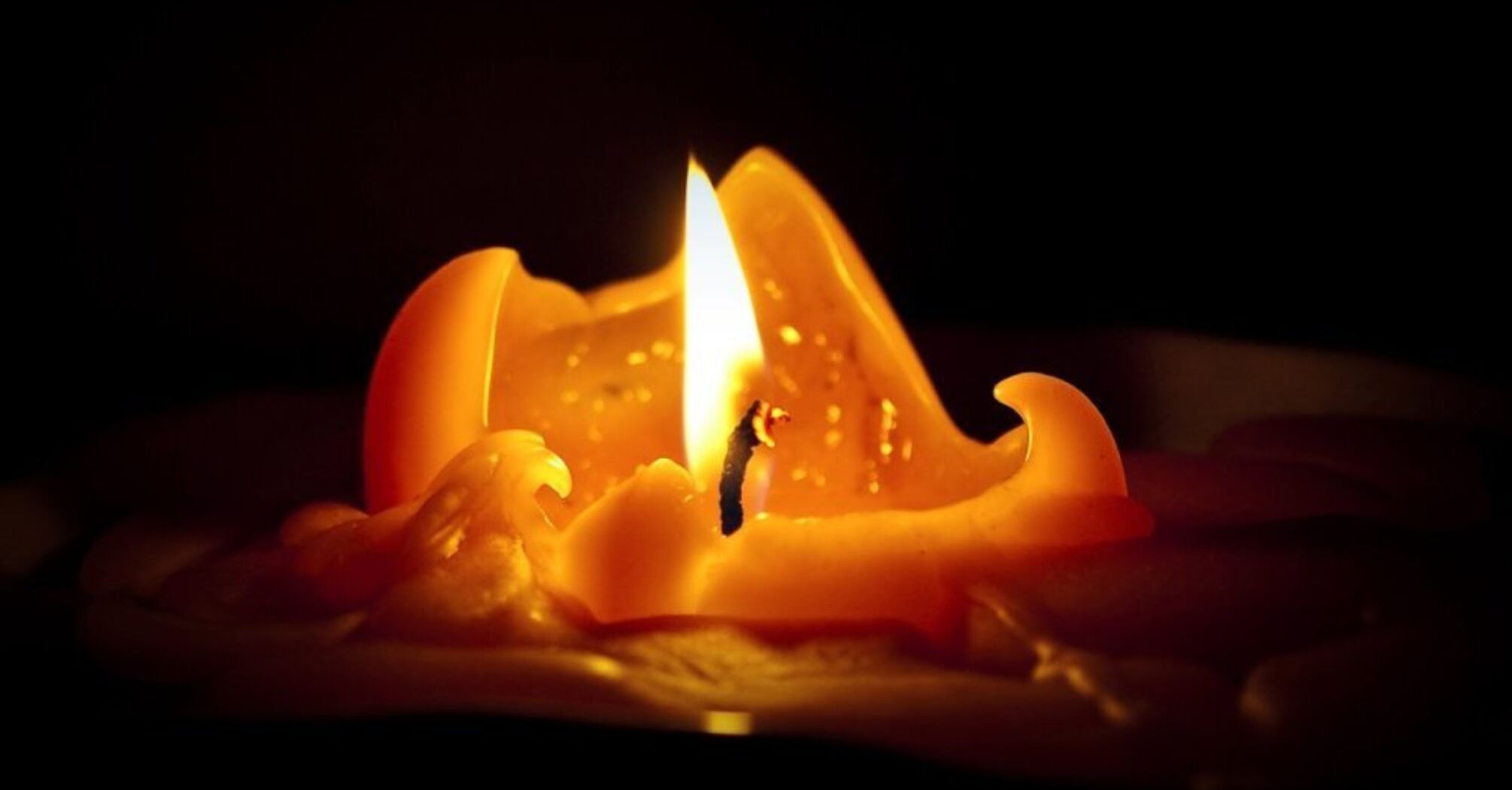 How to Perform a Candle Wax Reading