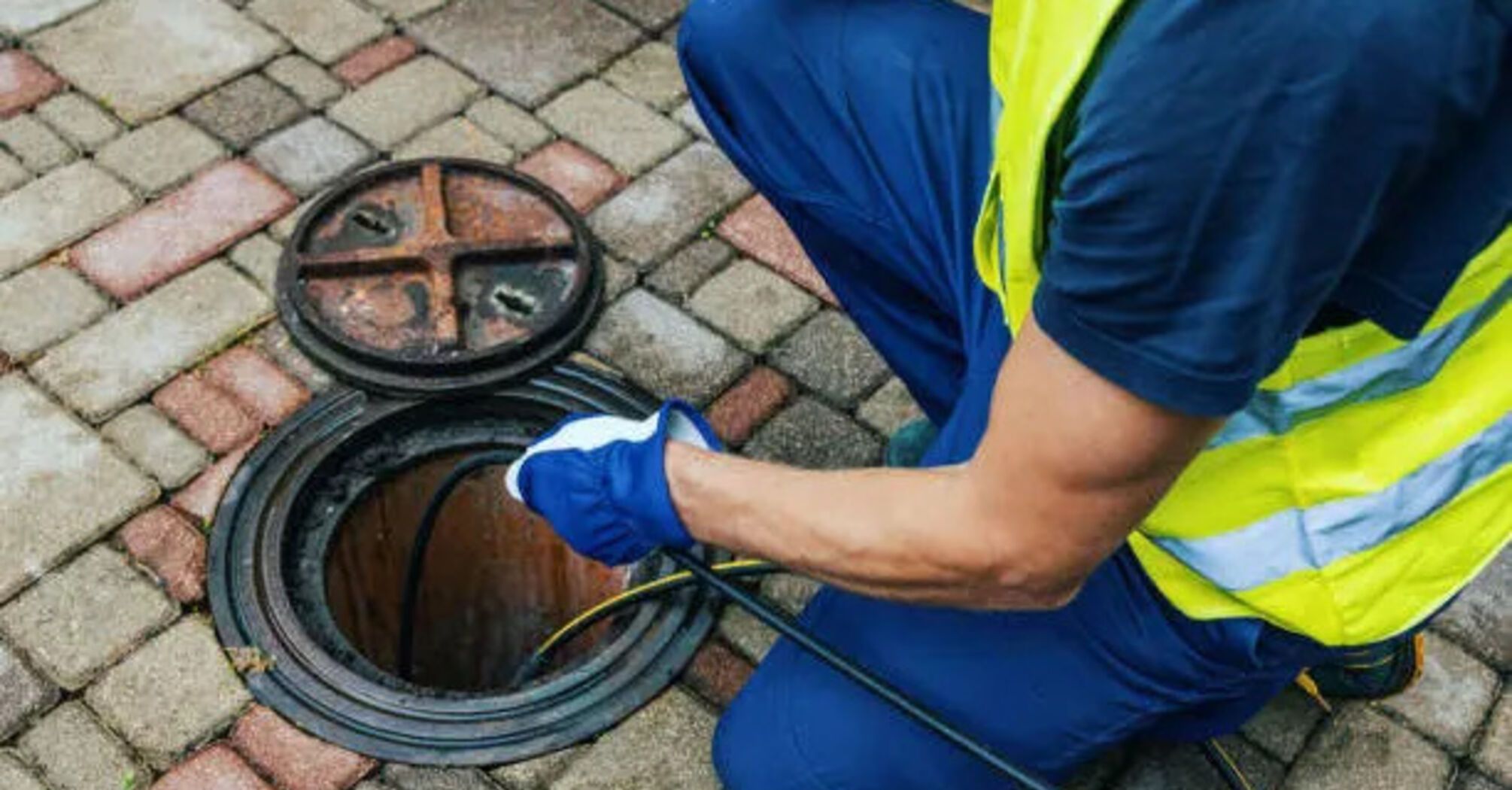 How to clean the sewer