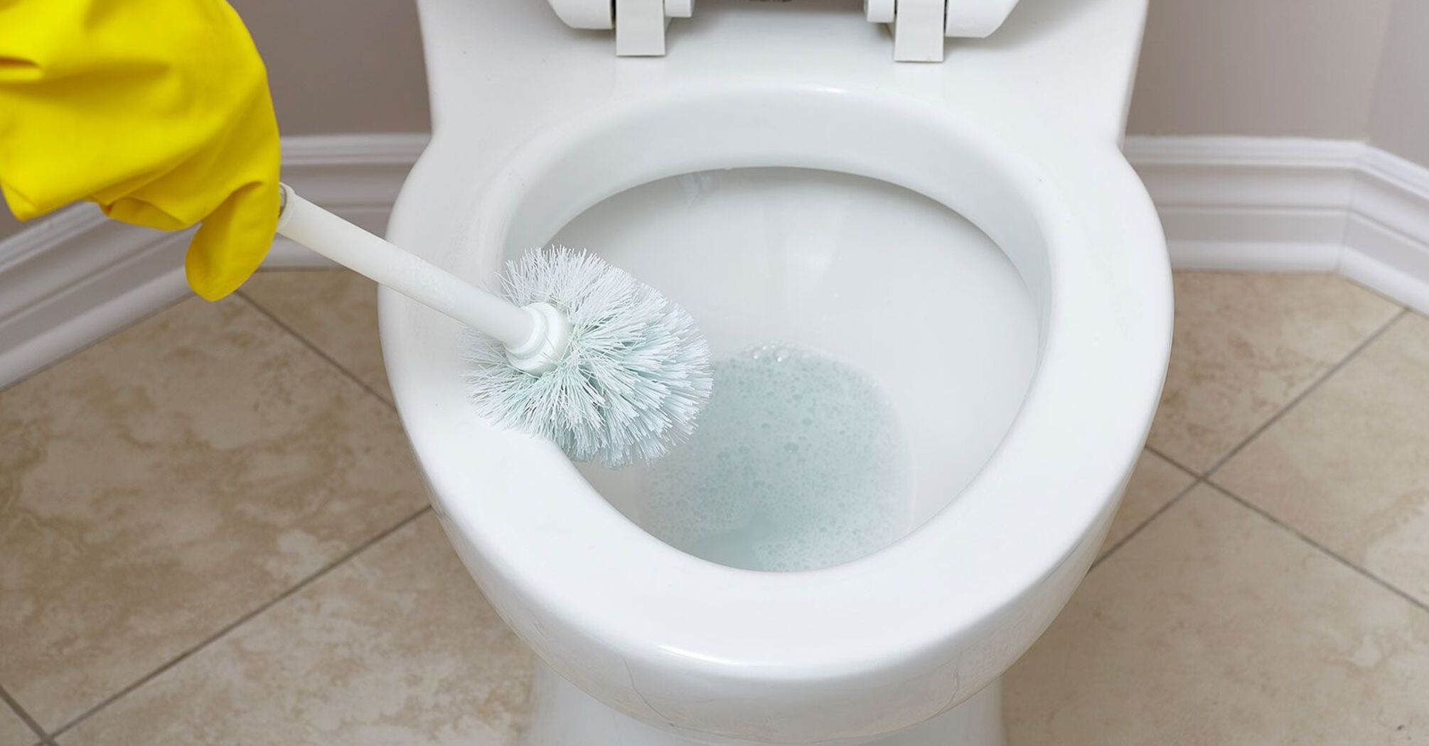 How to whiten the toilet and remove rust stains