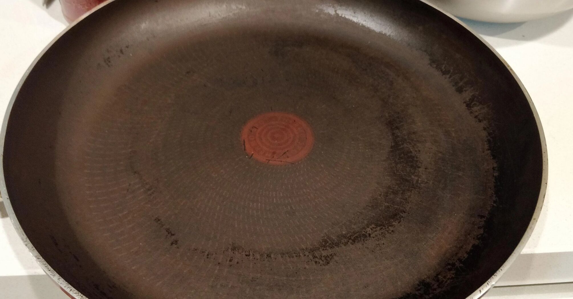 How to restore non-stick coating in a frying pan