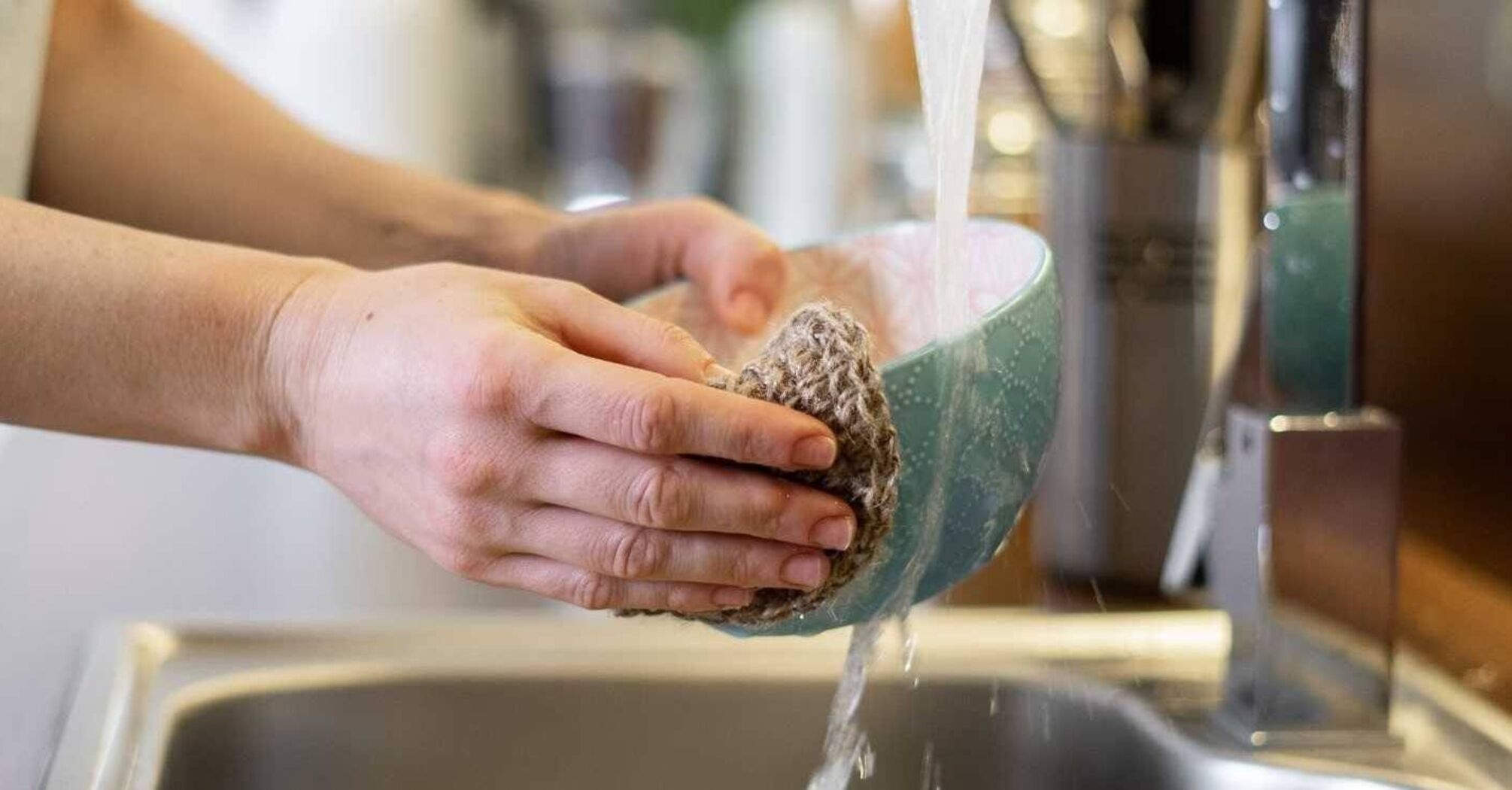 How to make an eco-friendly dishwashing sponge