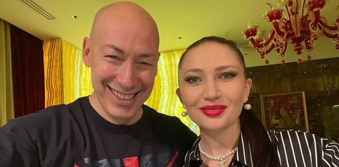 Dmitry Gordon showed how his wife looked like