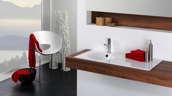 Pros and cons of a wall-mounted washbasin