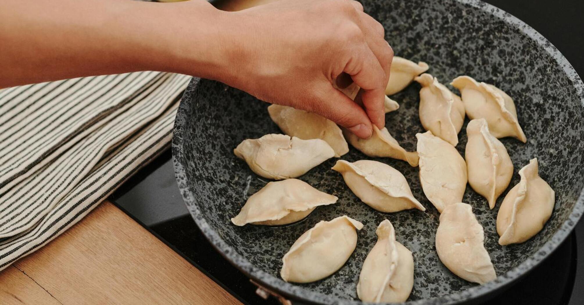 What to do to prevent dumplings from sticking together how to cook