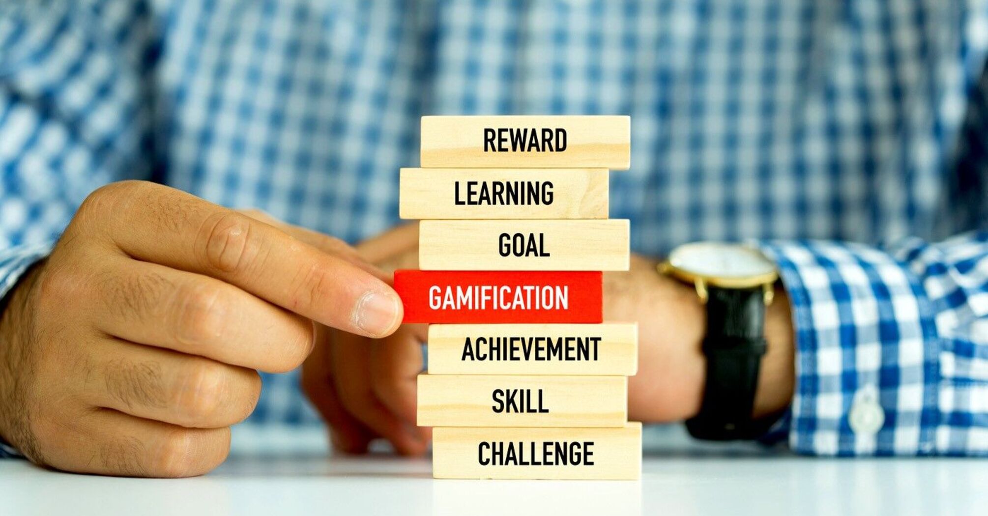 What are the advantages and disadvantages of gamification in education