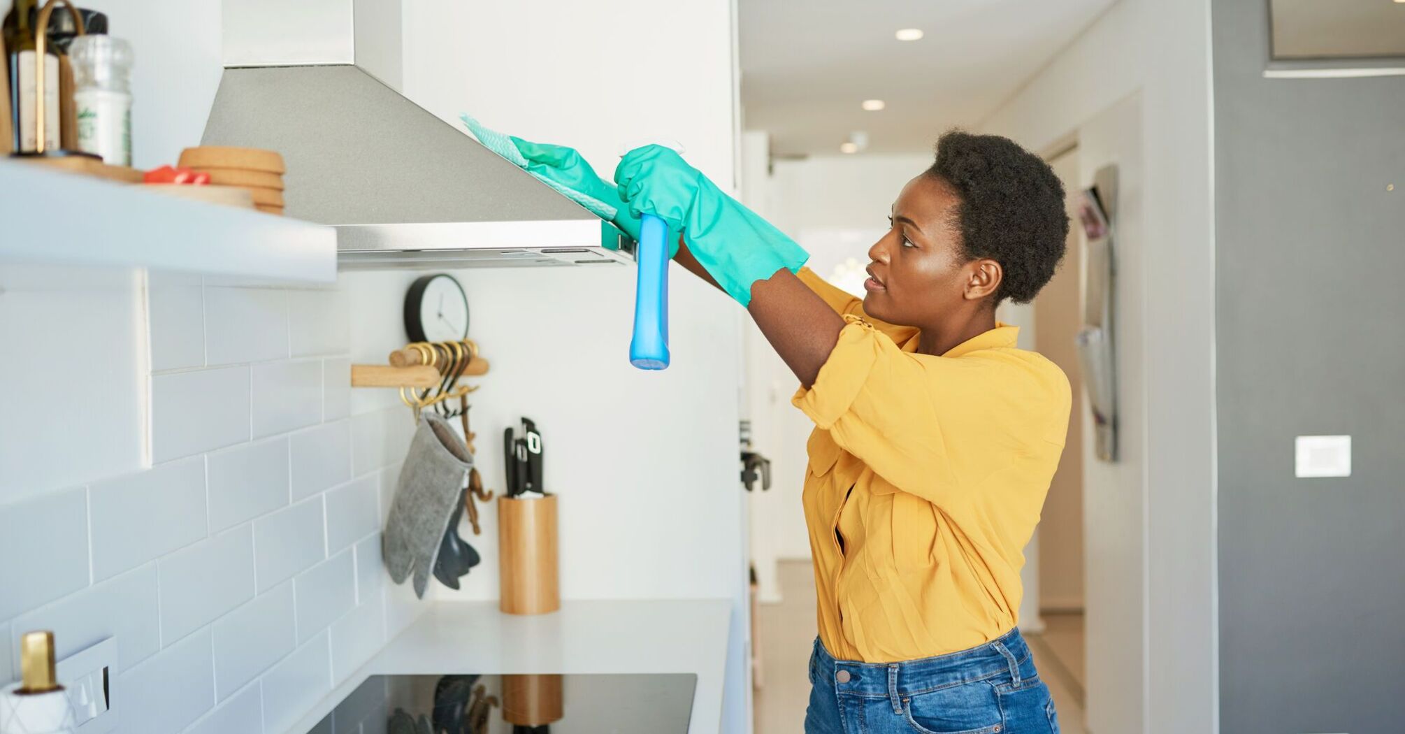 How to effectively clean the kitchen hood