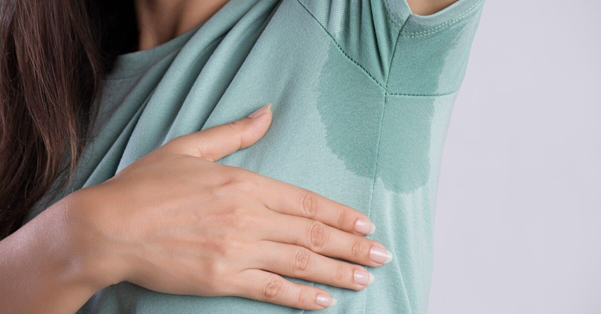 How to remove sweat stains from clothes