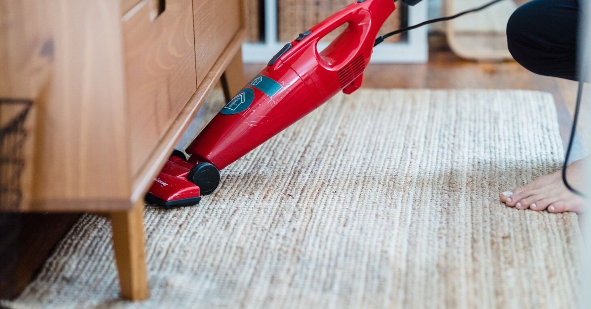 How to get rid of unpleasant odors from a vacuum cleaner
