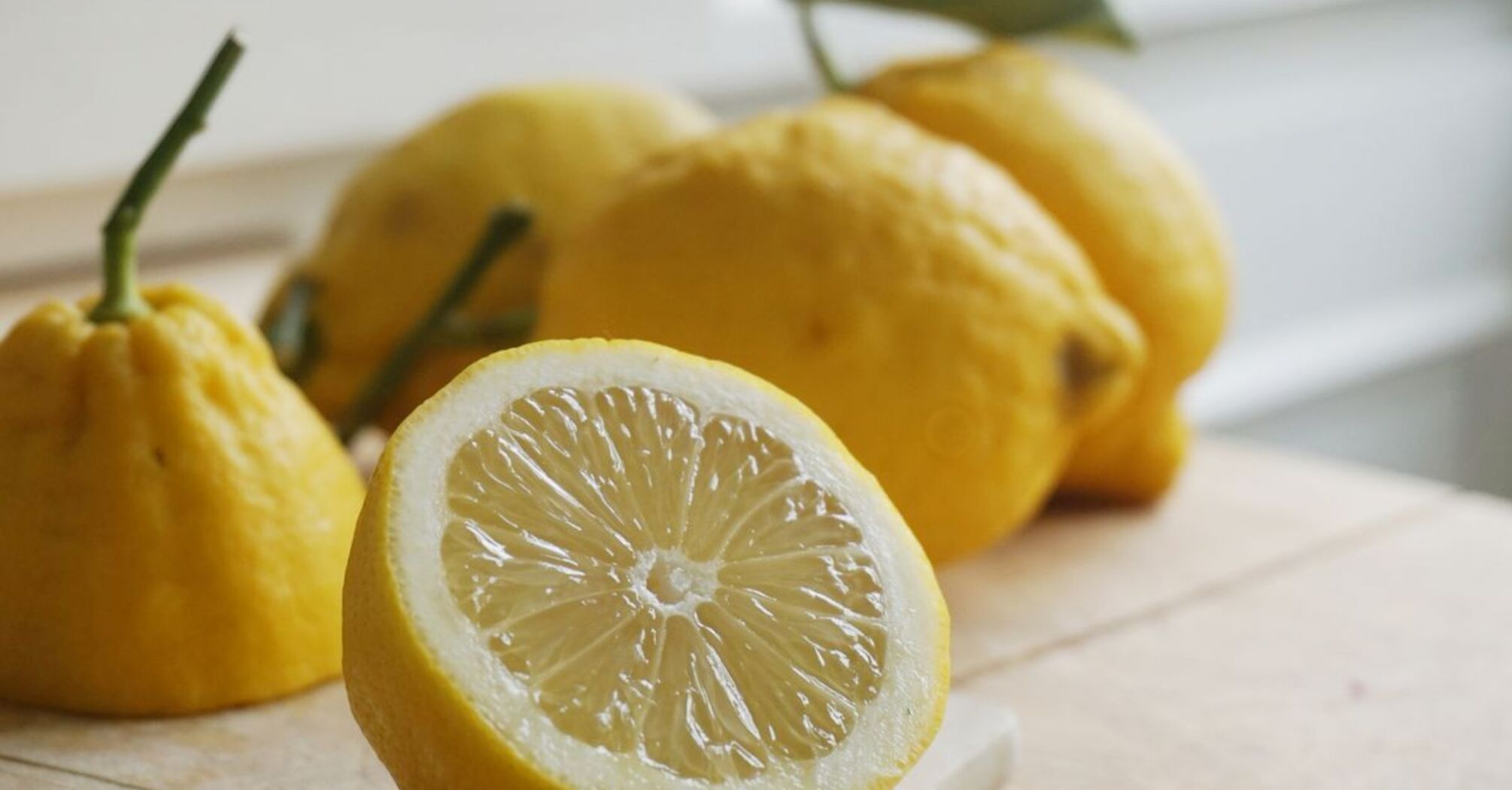 How to use lemon in the kitchen
