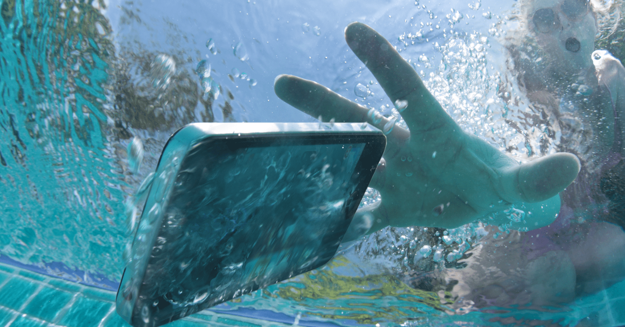 What to do if your phone falls into the water