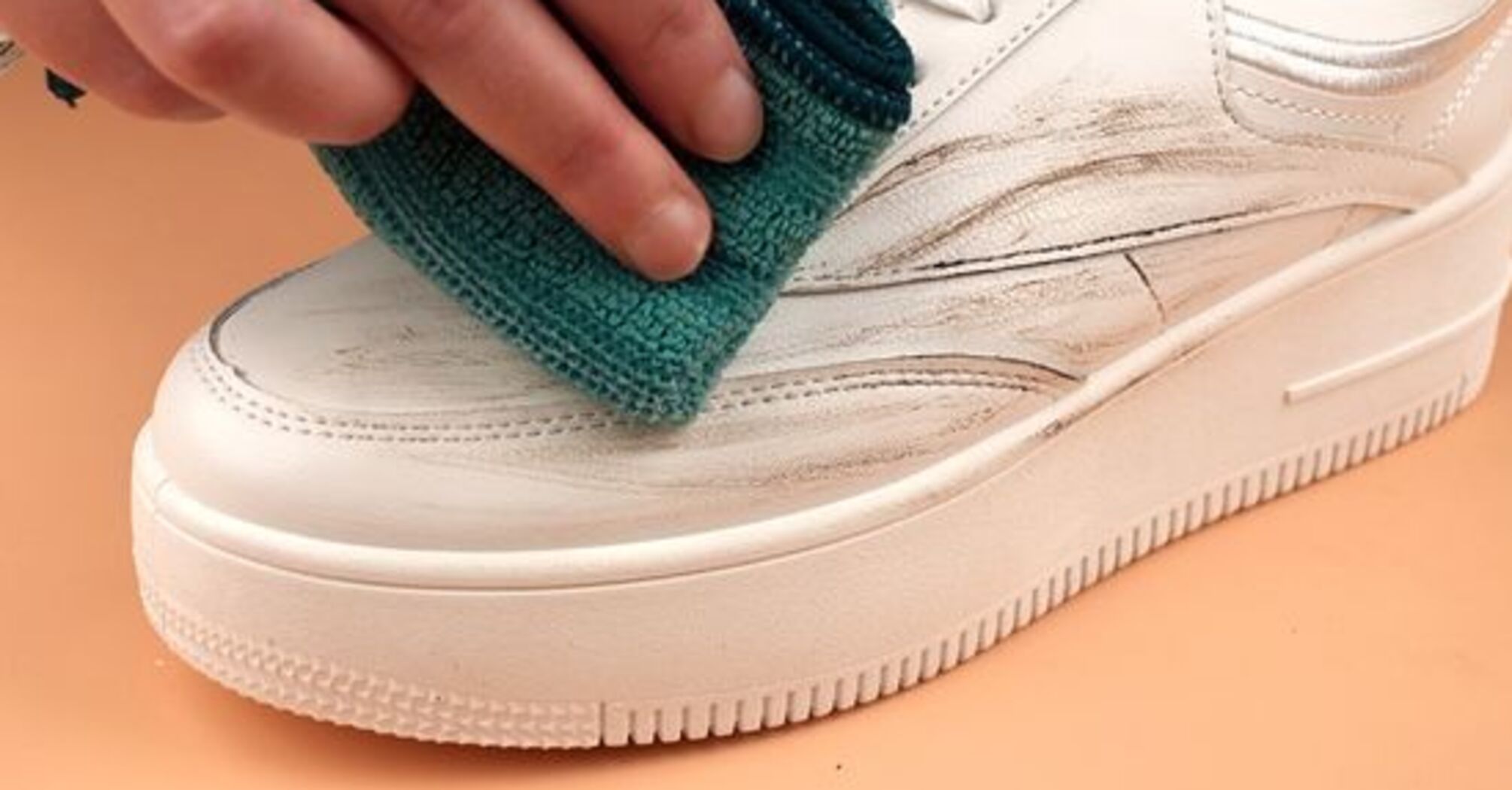 How to regain previous look of dirty shoes