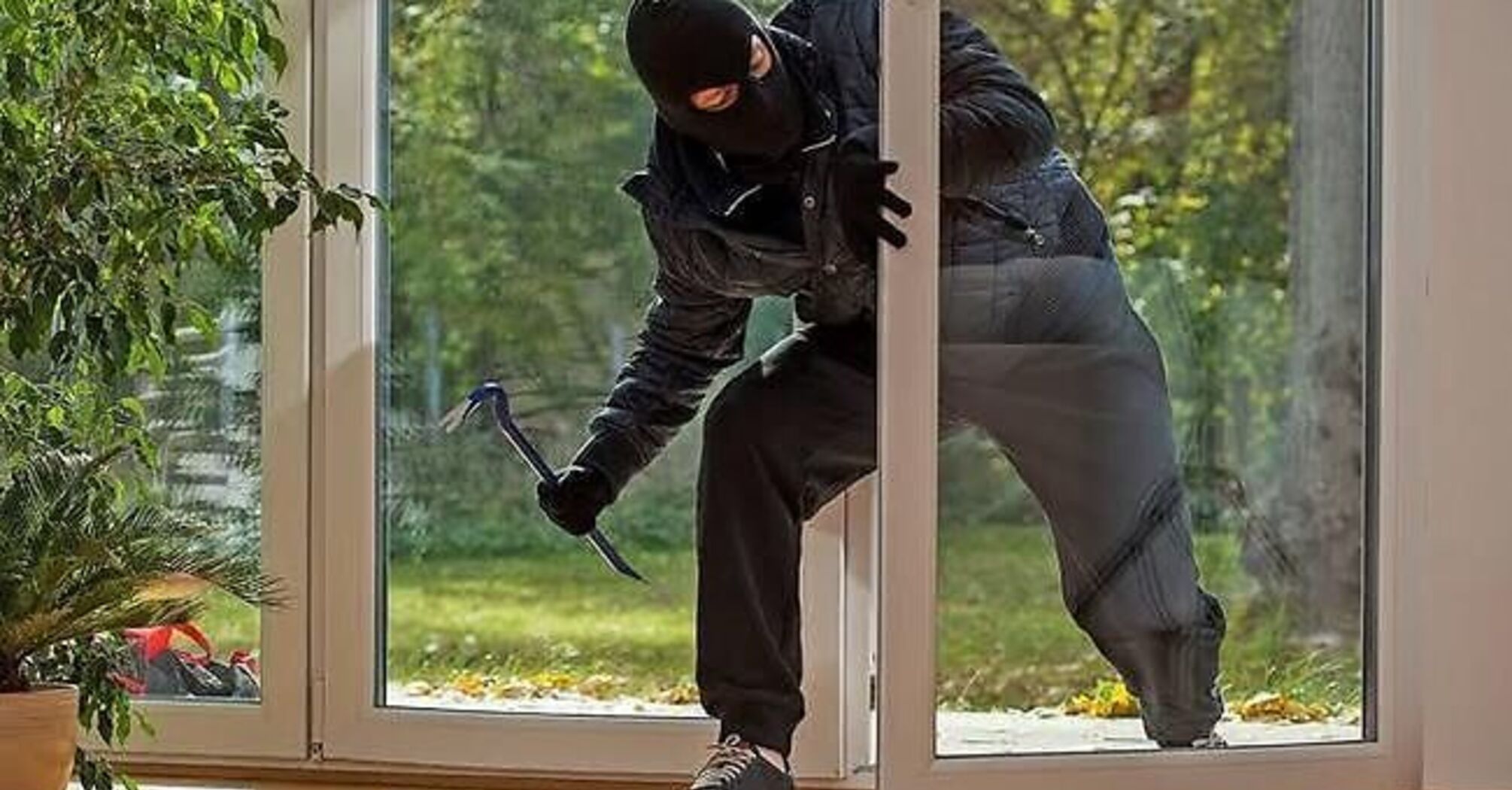 How to protect your home from robbery