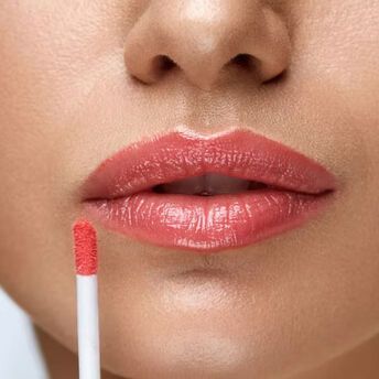 Create lip gloss of any color