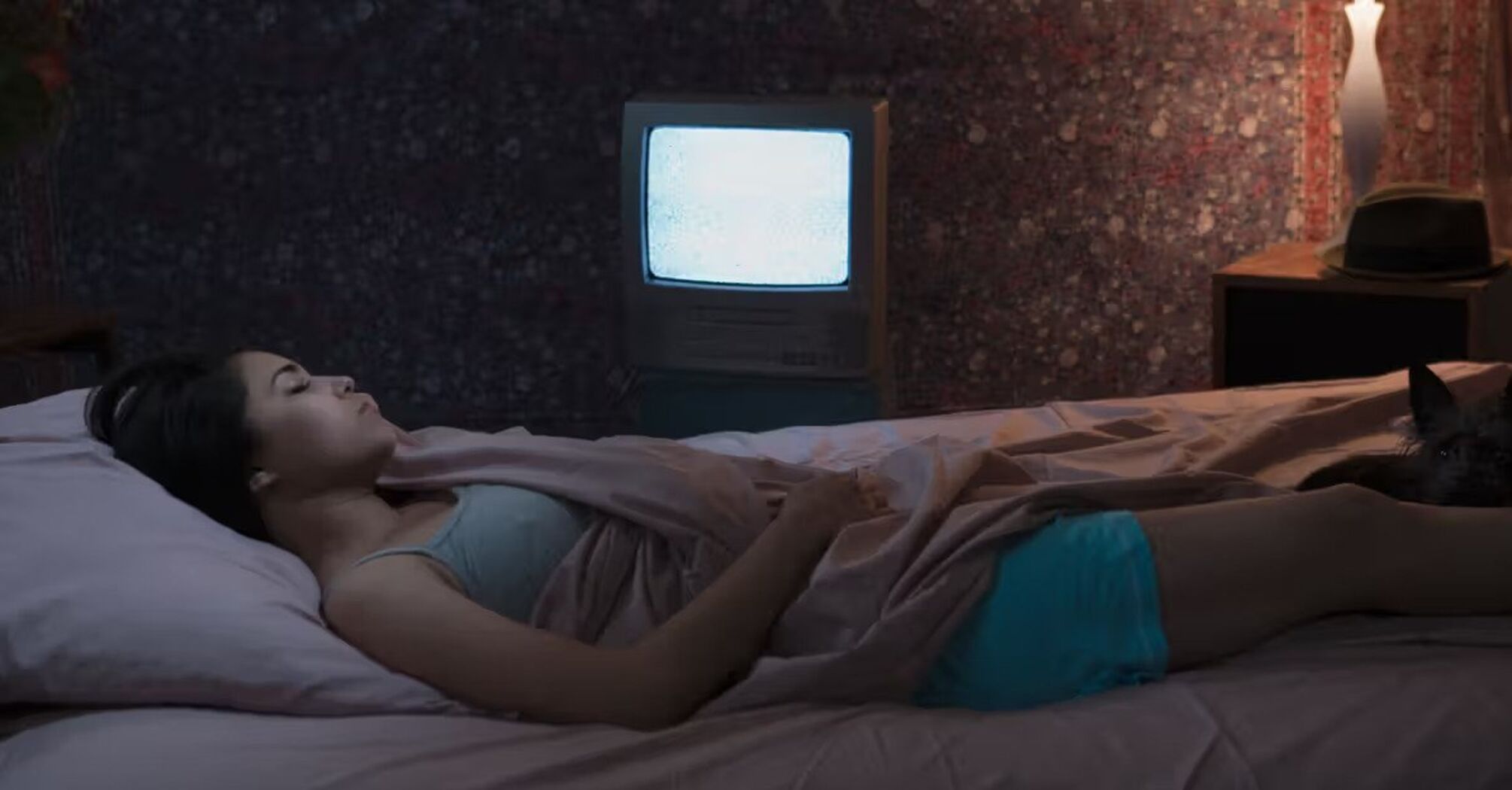 Pros and cons of having a TV in the bedroom