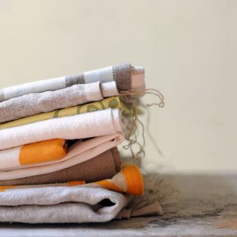 How to remove stains on kitchen towels