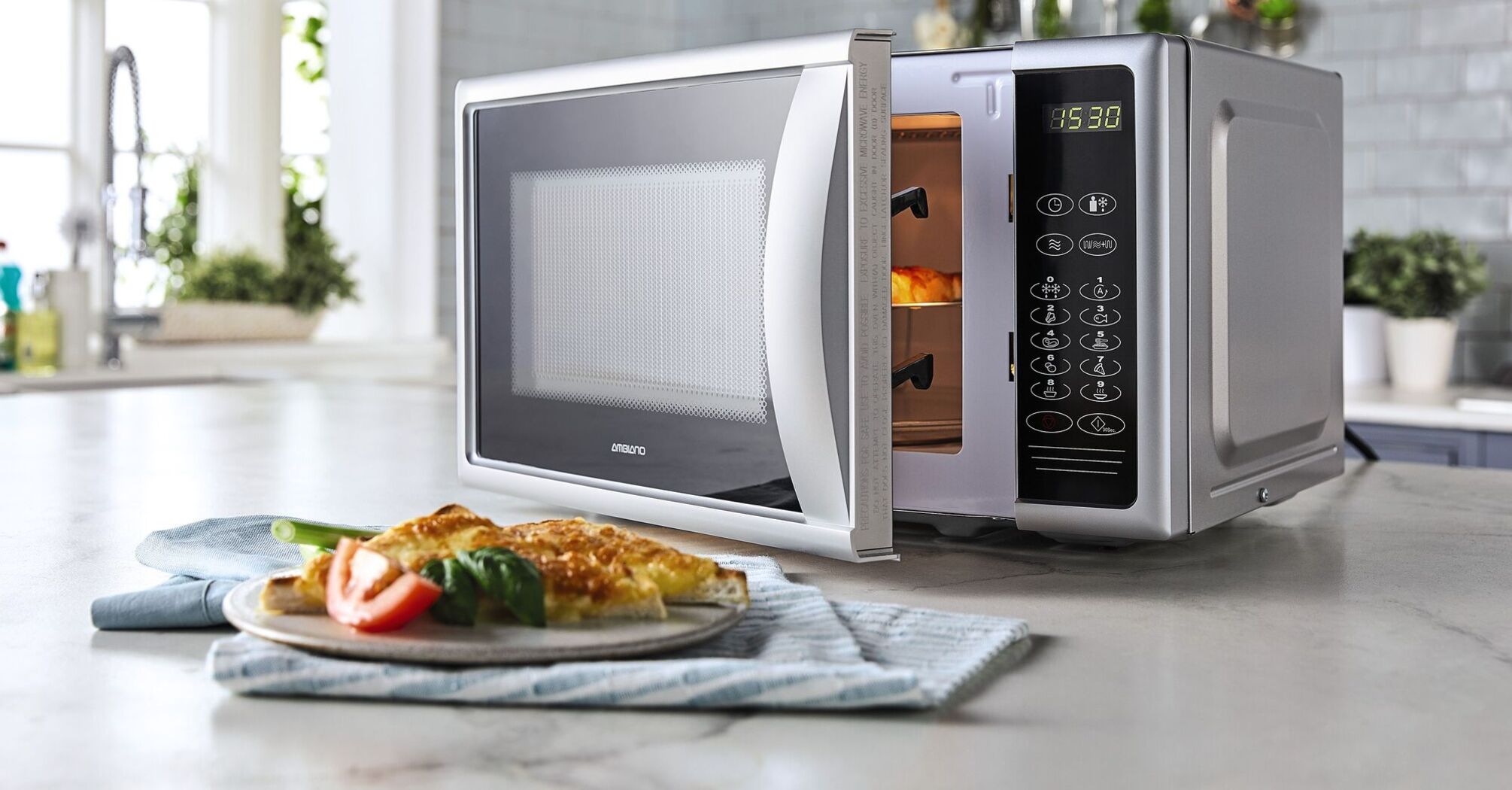 5 tricks for cooking in the microwave