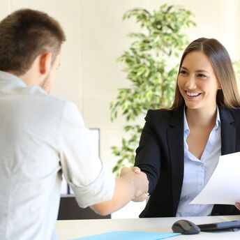 How to make a good impression at an interview