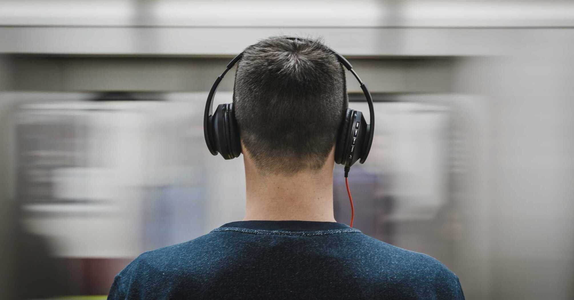 How noise cancellation works in headphones