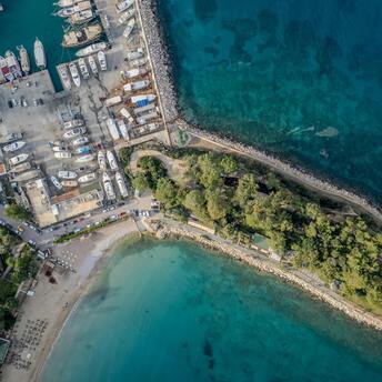 Pros and cons of vacationing in Kemer
