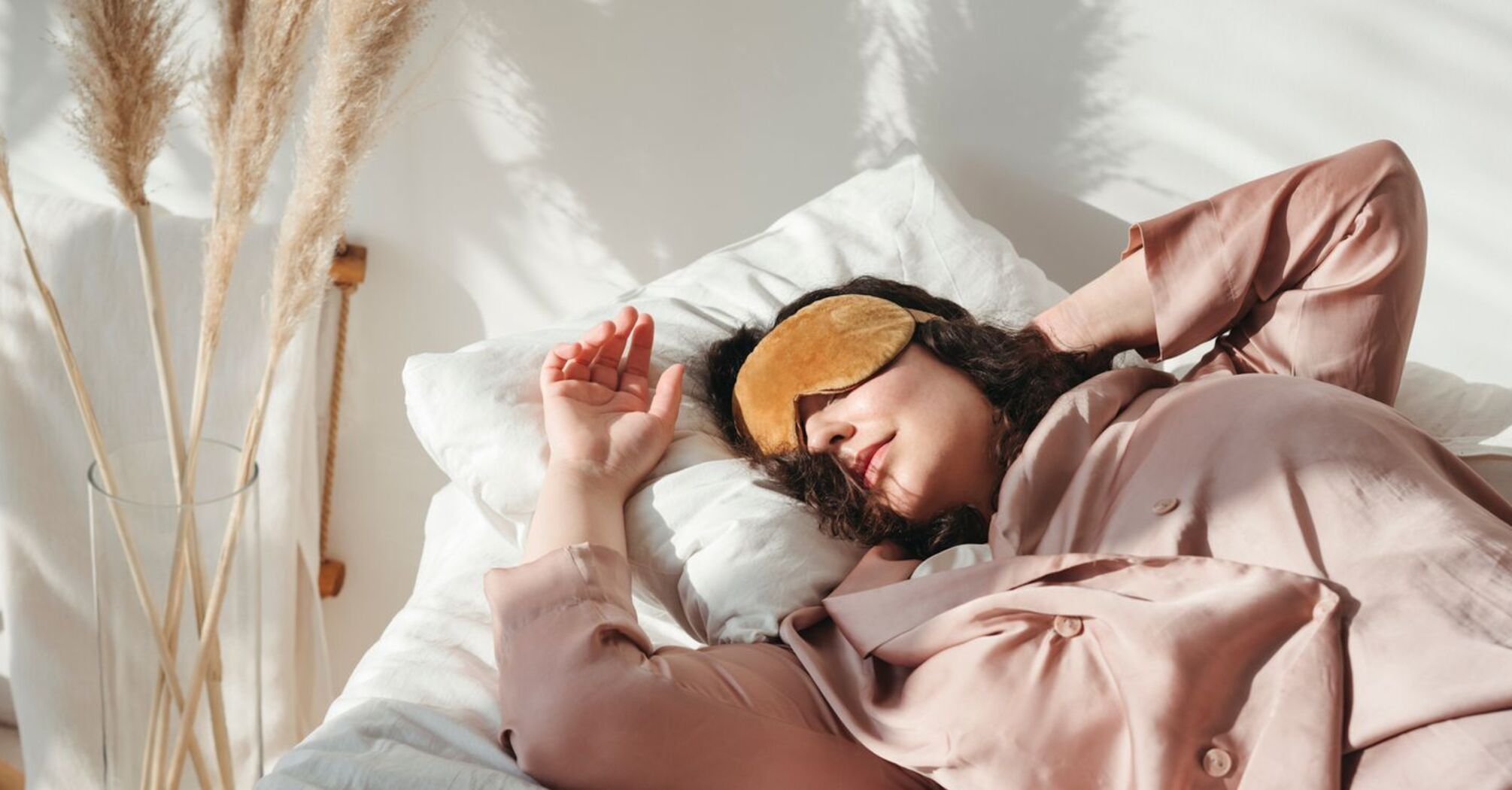 Why a sleep mask can have important benefits for your health