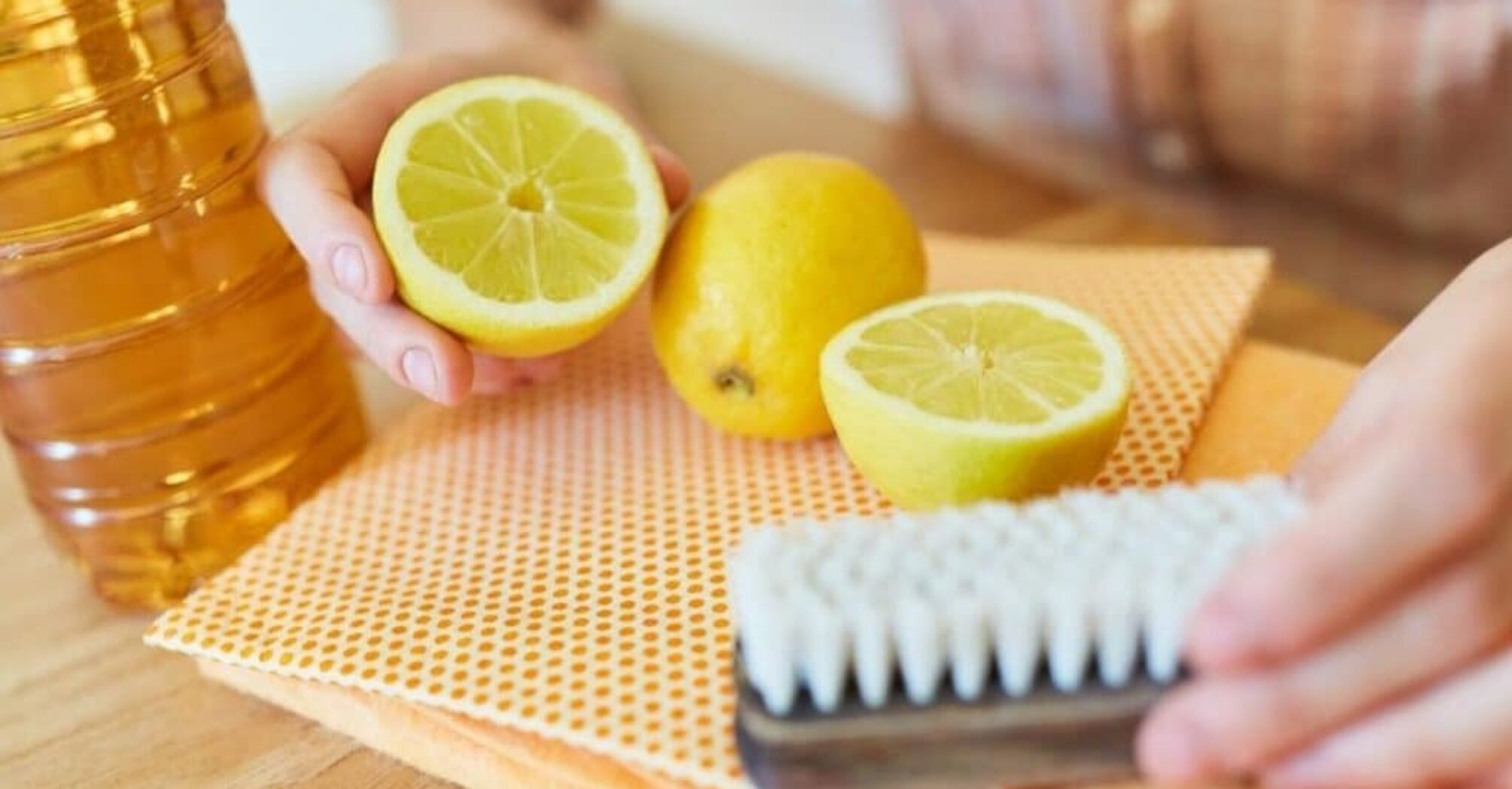 Ukrainians are advised to put a lemon in a sock before washing