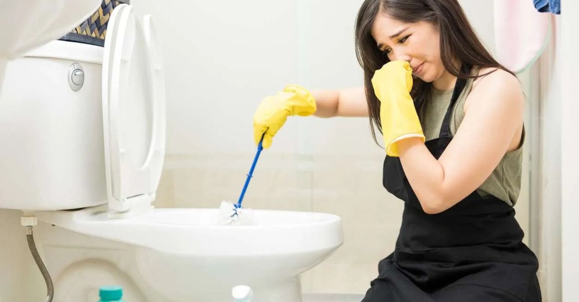 How to freshen up the toilet scent and clean the toilet