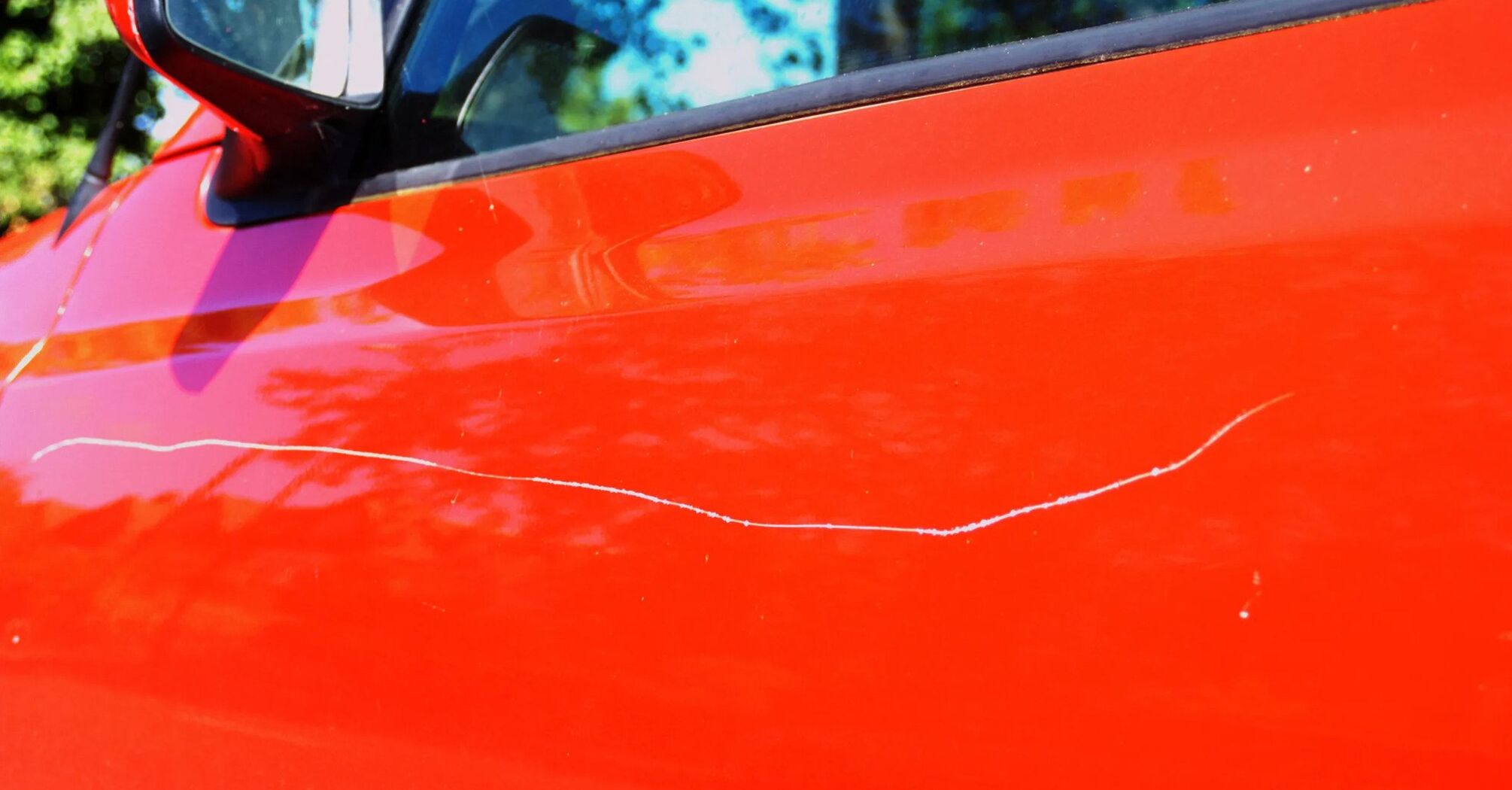 How to remove a scratch on a car