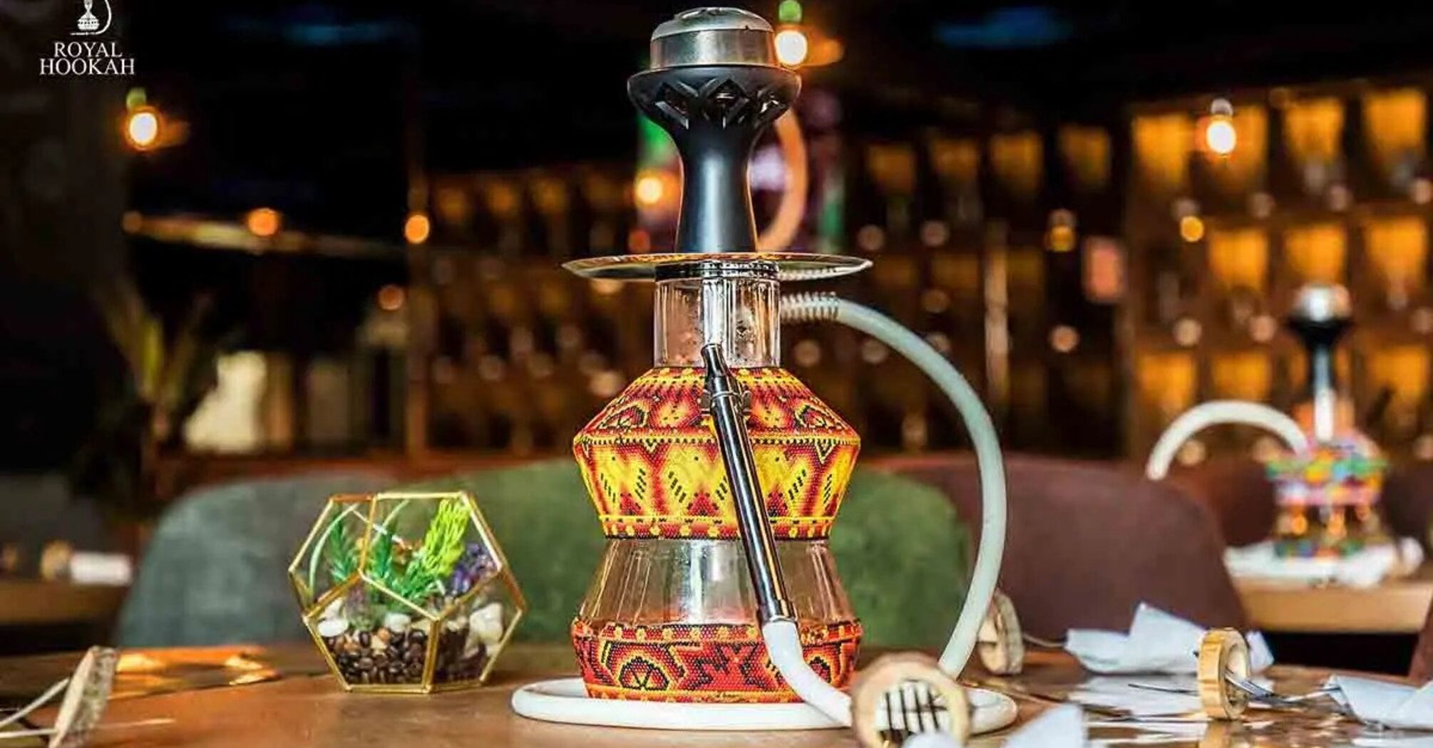 Advantages and disadvantages of working as a hookah maker