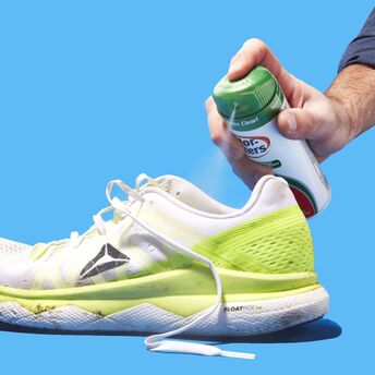 How to remove bad odor from sneakers
