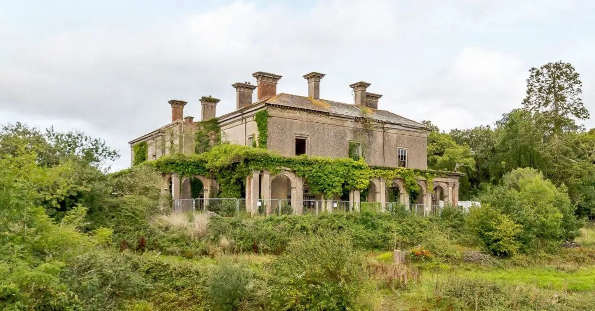 Abandoned 400-year-old house for sale in England