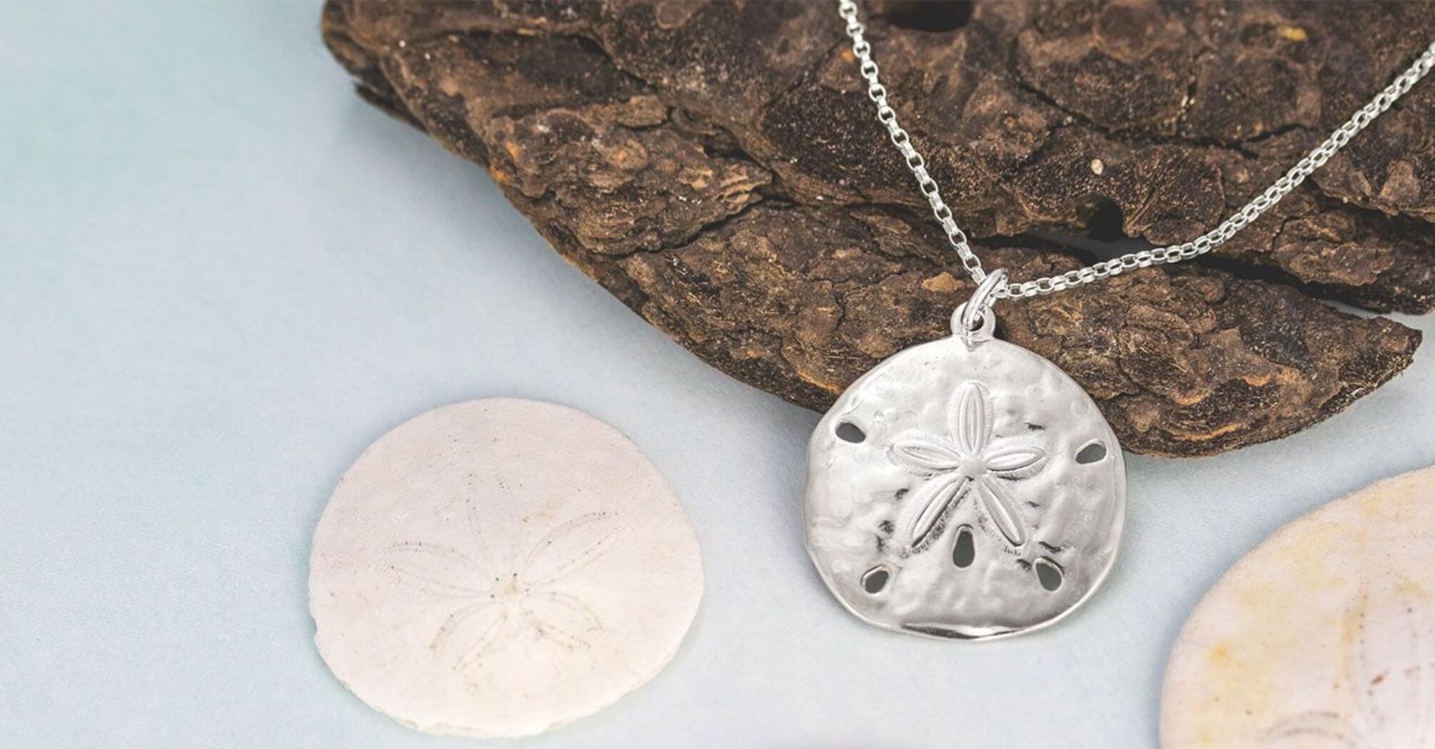 How to preserve the beauty of silver jewelry
