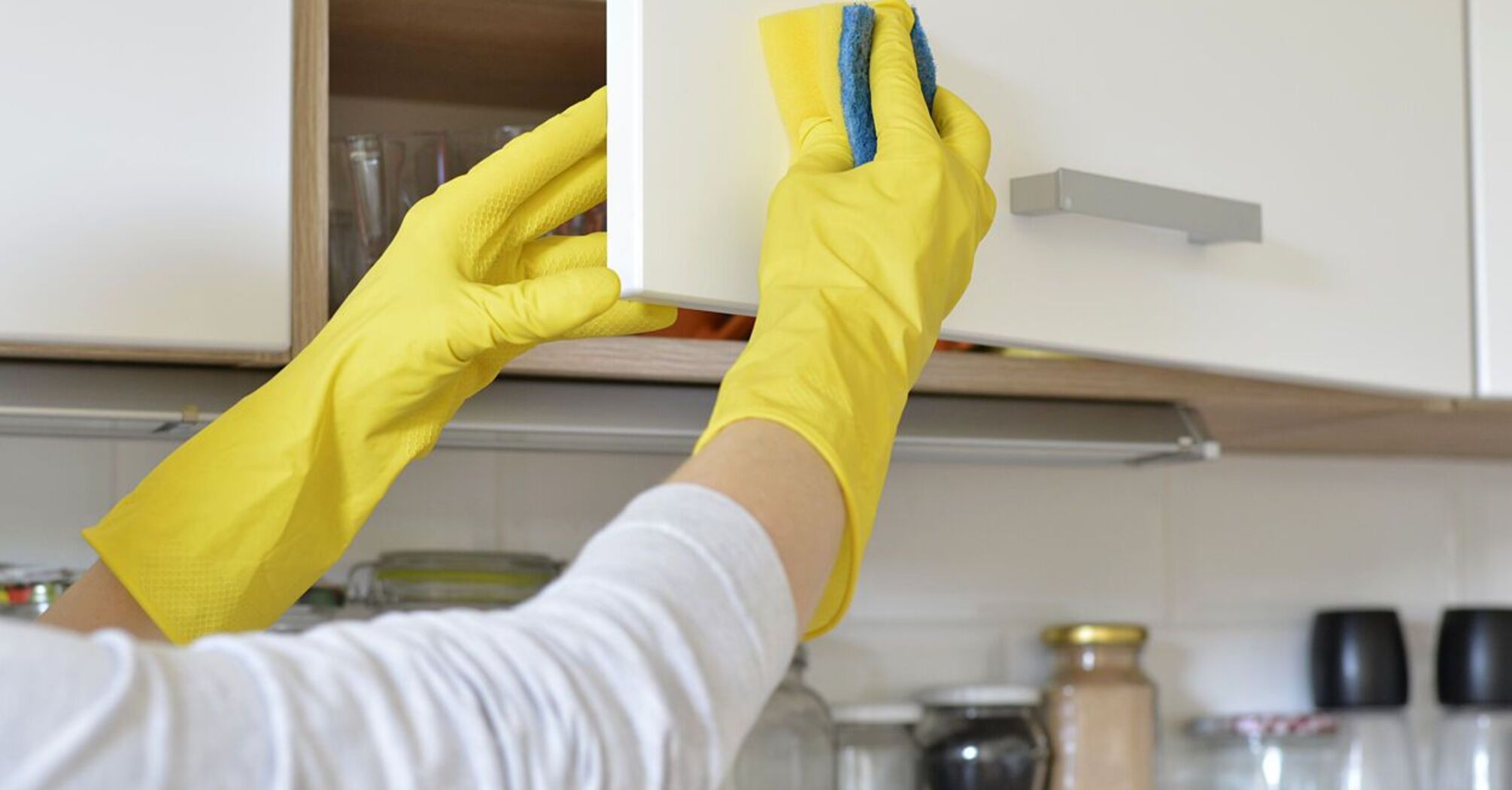  How to clean the kitchen from sticky grease