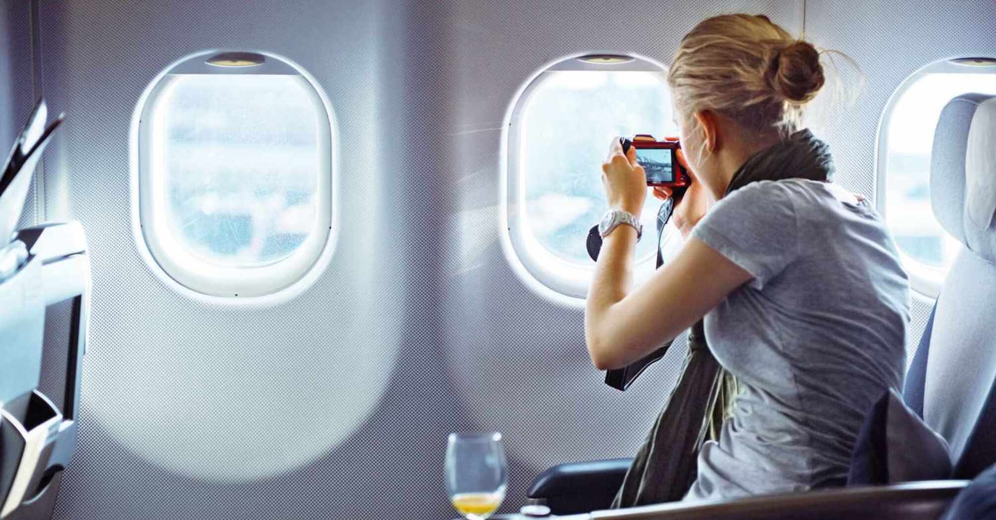 A list of life hacks tourists use to save on plane tickets