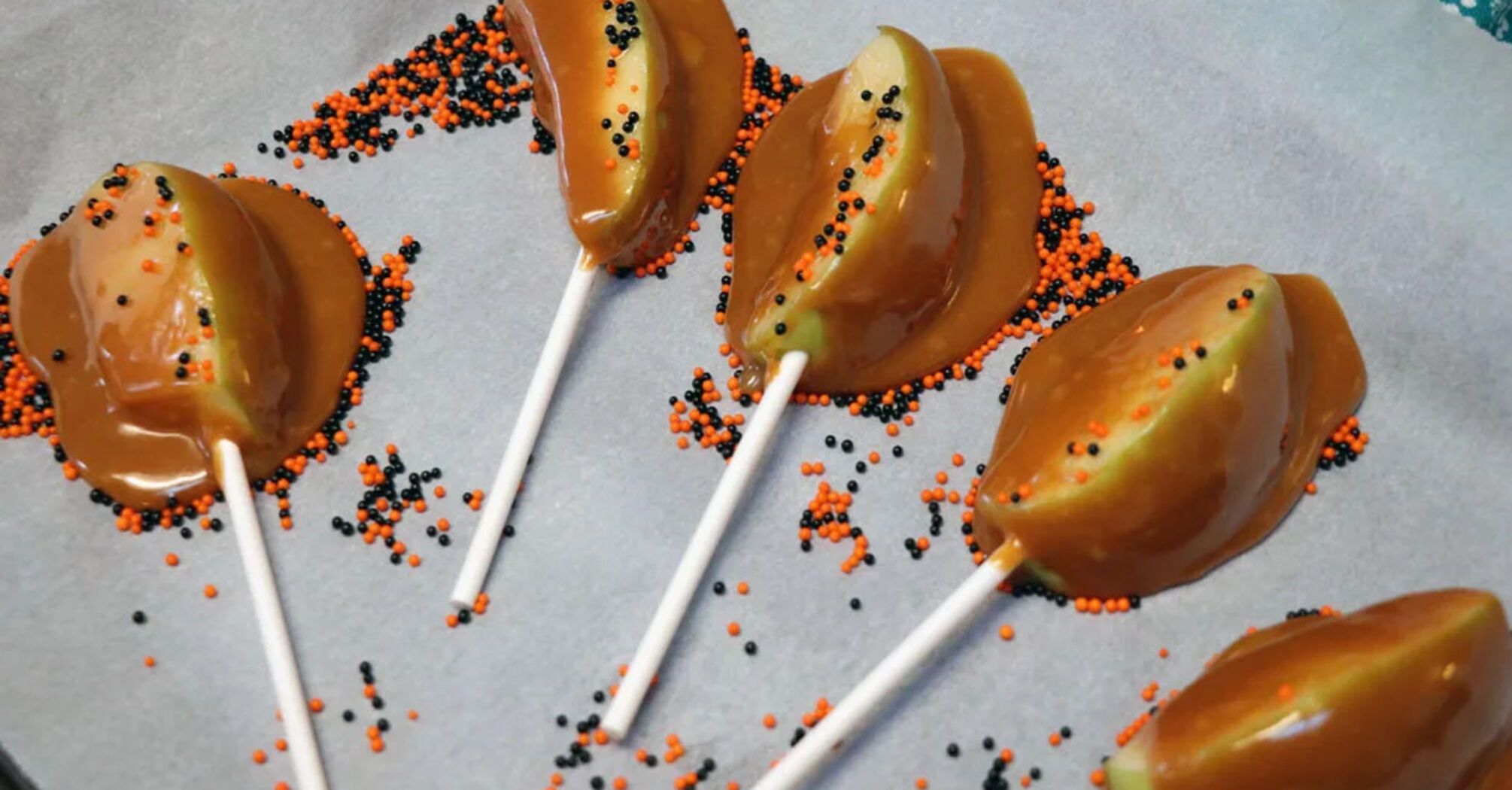 How to cook caramel apple slices