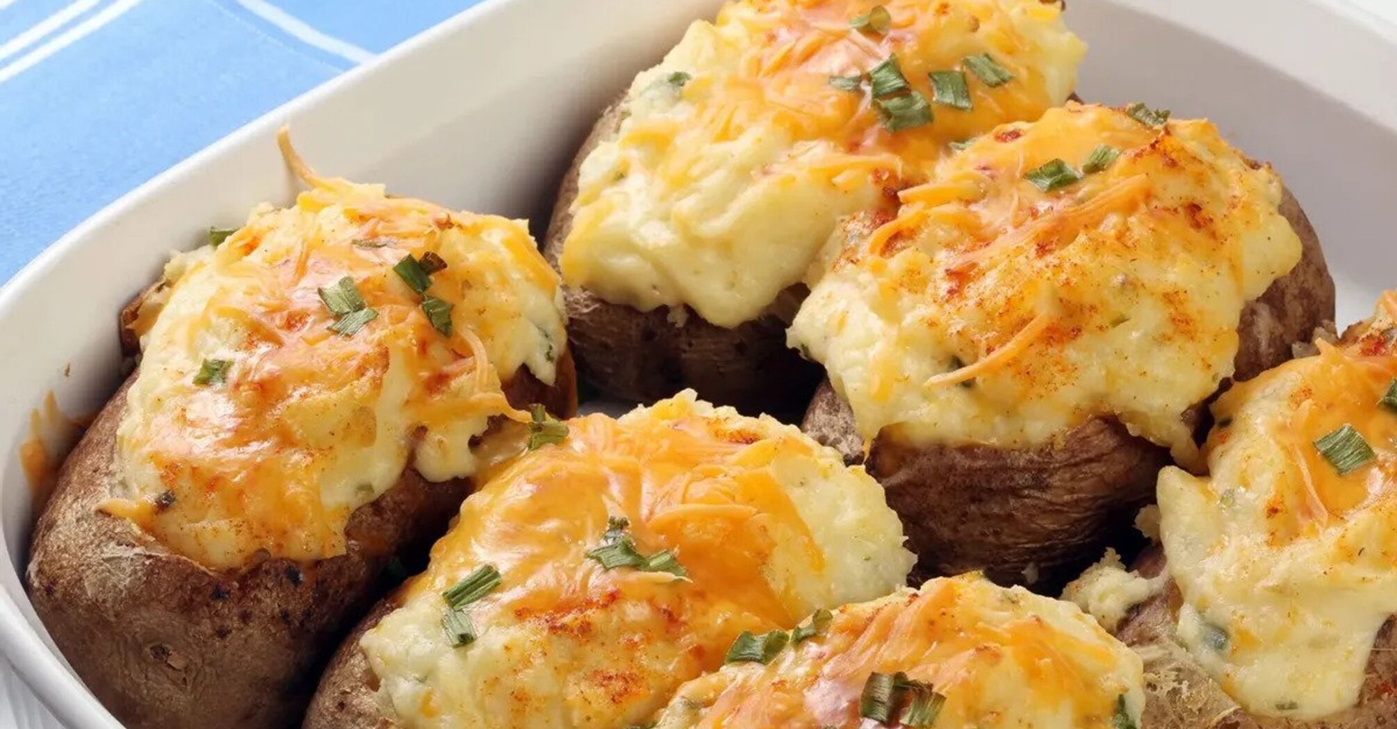 Delicious and creamy baked jacket potatoes | SSP Daily