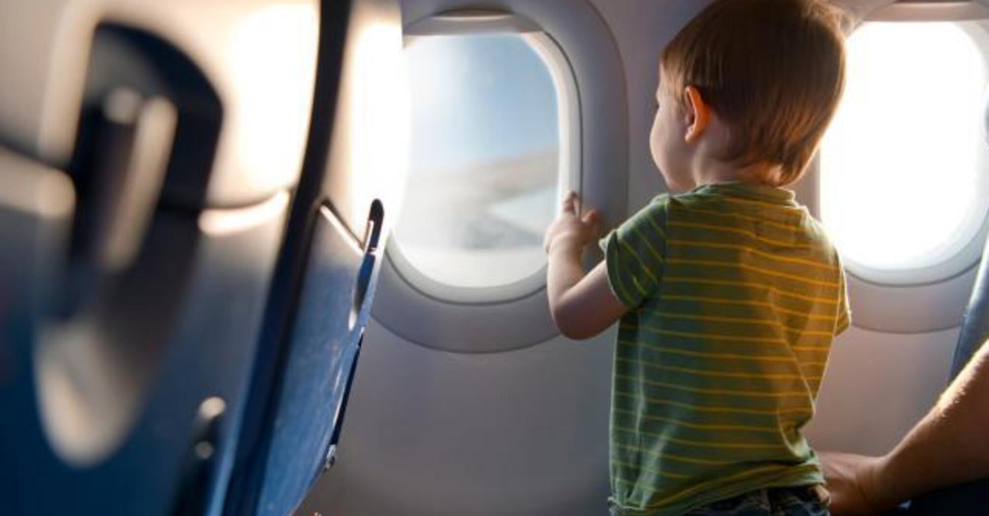 Nurse praised for how she handled someone’s unruly child on flight