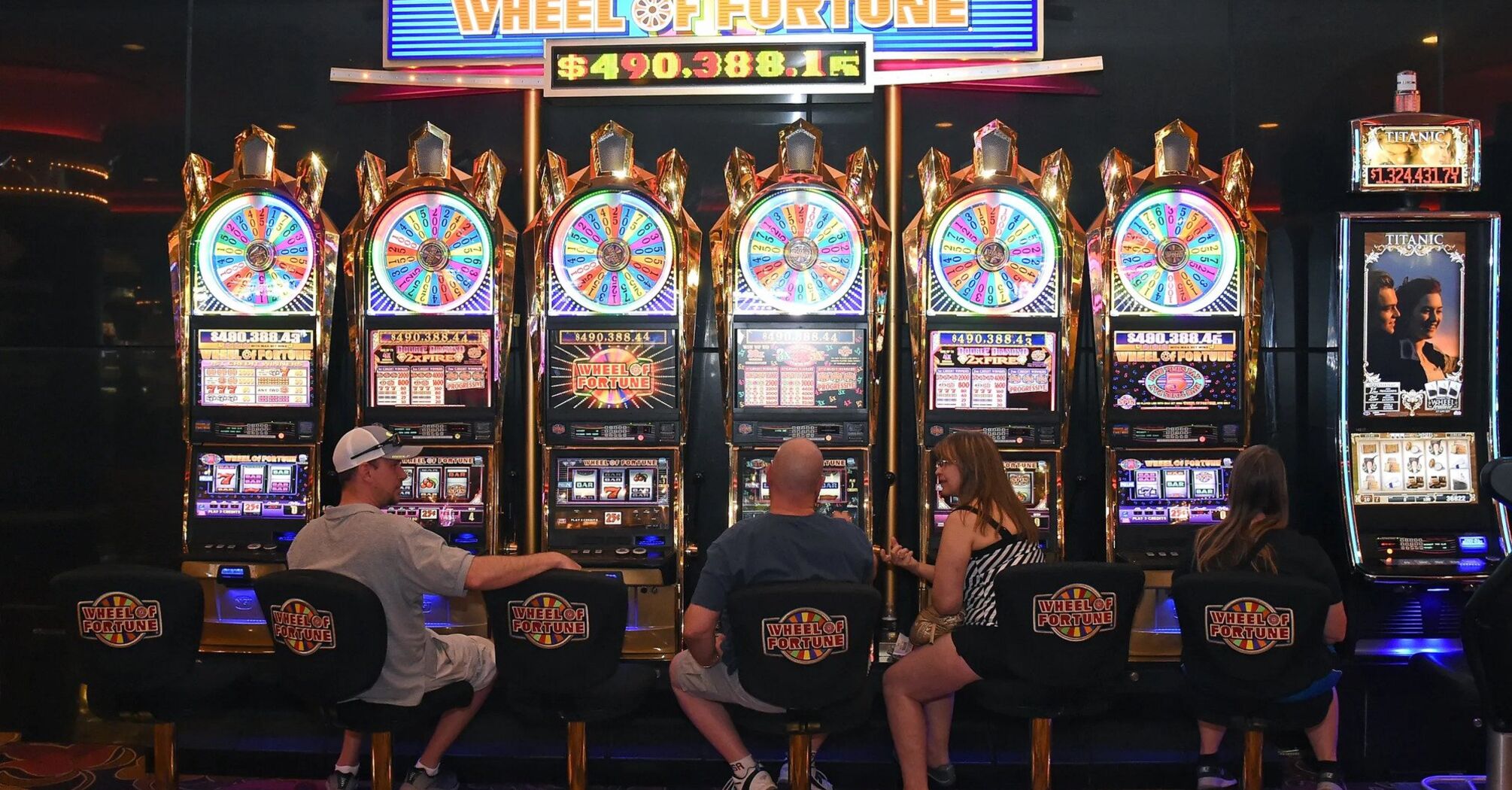 Player hits $348 thousand jackpot at Las Vegas airport