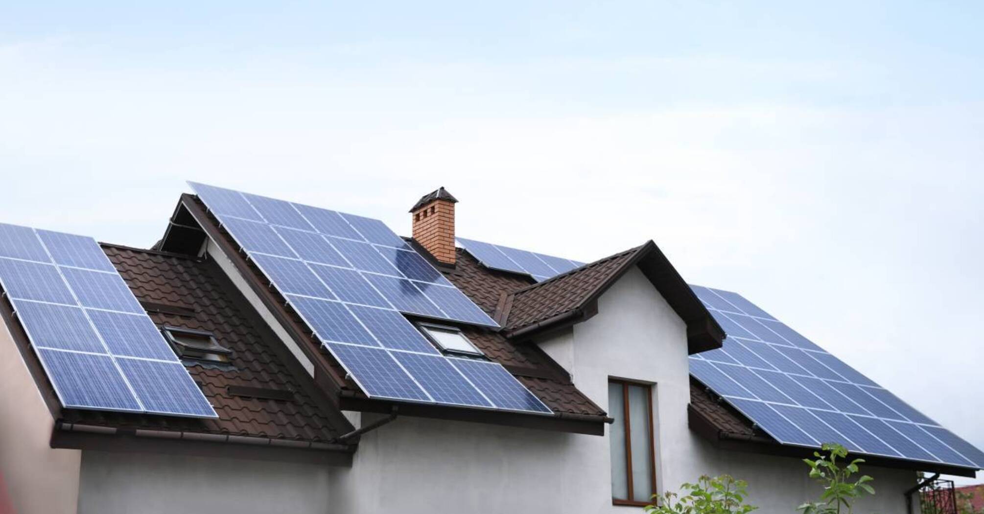 Pros and cons of solar panels in private houses